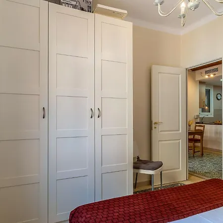 2098 - Ab Sagrada Familia Bofill Apartman Barcelona